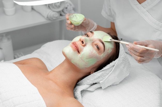 Facial Treatment at Best Salon in Patna, premium salon in patna, Best Unisex Salon in Patna